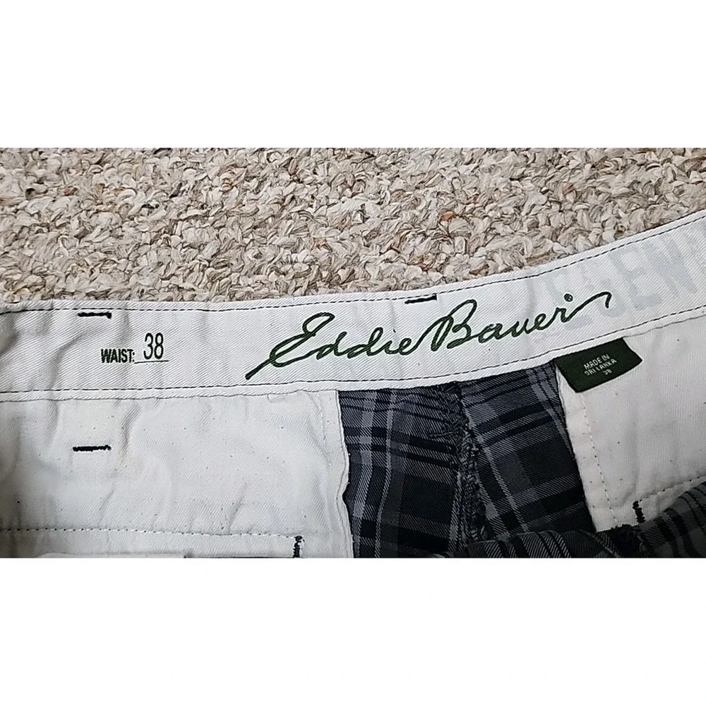 Eddie Bauer Legend Wash 38x10 Gray Black Plaid Chino Shorts 100%‎ Cotton